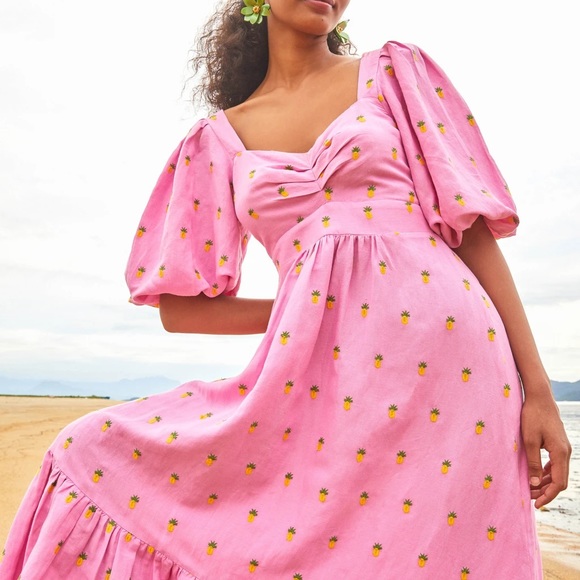 FARM Rio Dresses & Skirts - Farm rio Embroidered Pineapples Pink Midi Dress
